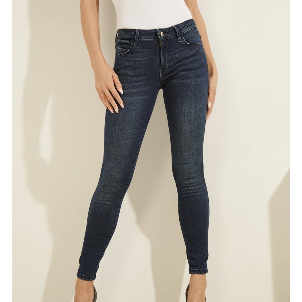 Guess Sexy Curve Mid-Rise Jeans